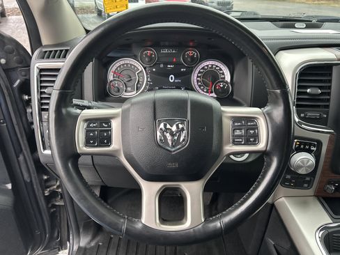 Used 2018 RAM 1500 Laramie AWD/4WD image 14