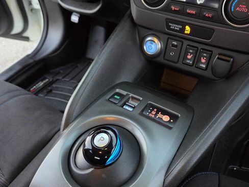 Used 2019 Nissan Leaf S w/ S Charge Package image 42