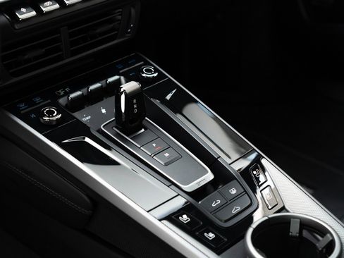 Certified 2025 Porsche 911 Carrera image 28