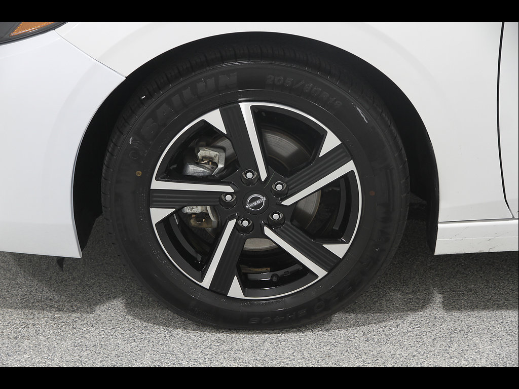 Used 2025 Nissan Sentra SV FWD image 21