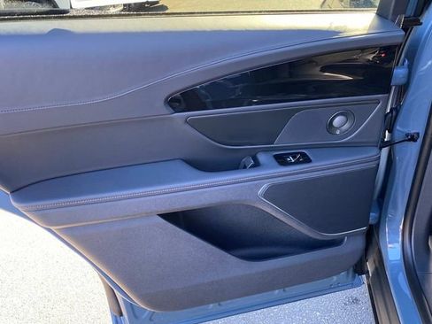 New 2026 Lincoln Nautilus Reserve image 8