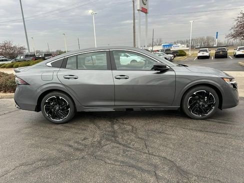 Used 2026 Nissan Sentra SR w/ SR All Weather Package FWD image 2