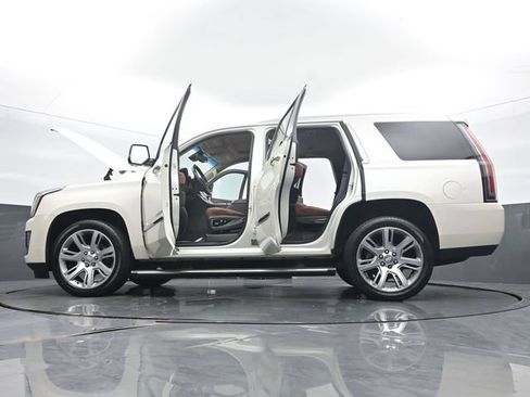 Used 2015 Cadillac Escalade Premium AWD/4WD image 59