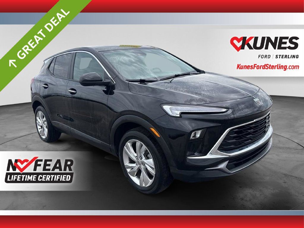 Used 2025 Buick Encore GX Preferred AWD/4WD image 1