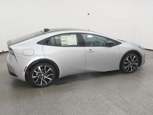 New 2026 Toyota Prius Plug-In Hybrid FWD image 34
