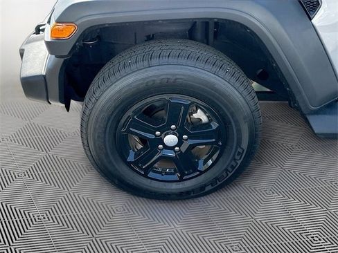 Used 2019 Jeep Wrangler Unlimited Sport S image 28