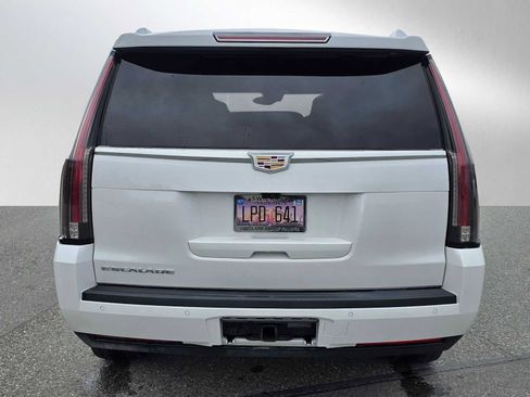 Used 2020 Cadillac Escalade Platinum AWD/4WD image 4