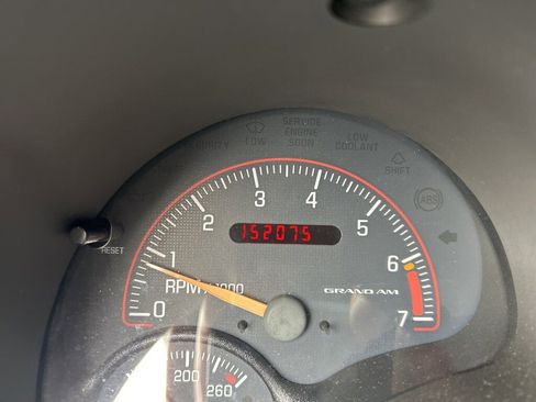 Used 2003 Pontiac Grand Am GT image 12