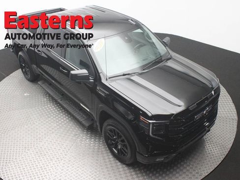 Used 2024 GMC Sierra 1500 Elevation AWD/4WD image 3