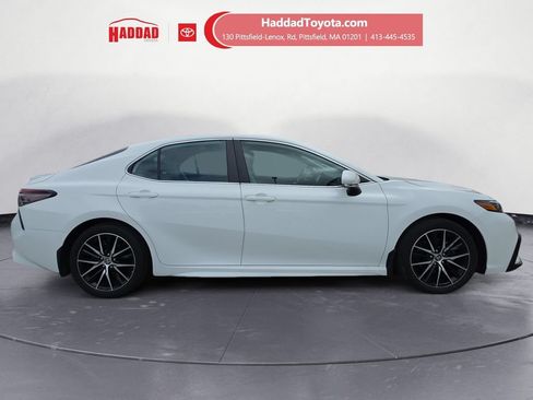 Used 2024 Toyota Camry SE w/ Cold Weather Package AWD/4WD image 7