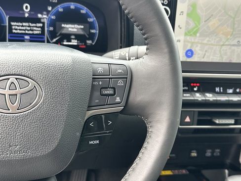 Used 2026 Toyota Camry XLE image 30