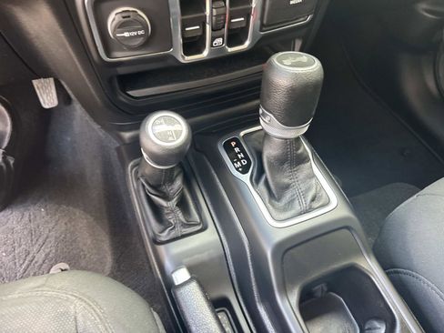 Used 2021 Jeep Wrangler Unlimited Sport image 23