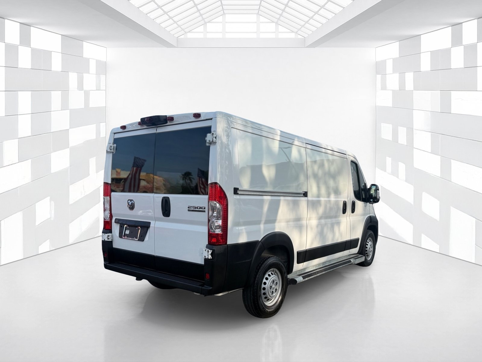 Used 2025 RAM ProMaster 2500 w/ U-Haul Equipment Group FWD image 7