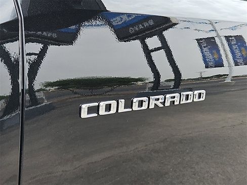 New 2025 Chevrolet Colorado LT w/ LT Convenience Package image 24