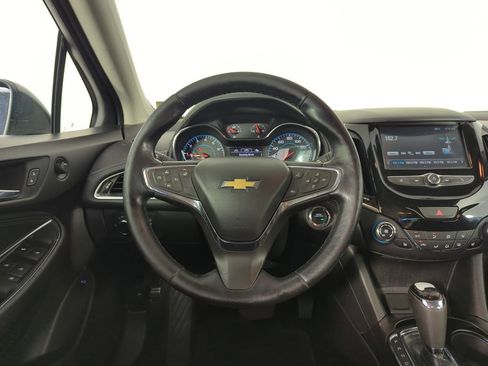 Used 2017 Chevrolet Cruze Premier FWD image 16