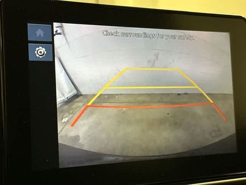 Used 2023 Hyundai Venue SE FWD image 11