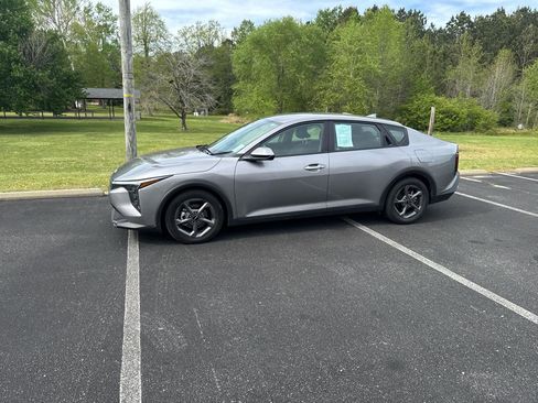 Used 2025 Kia K4 LXS image 10