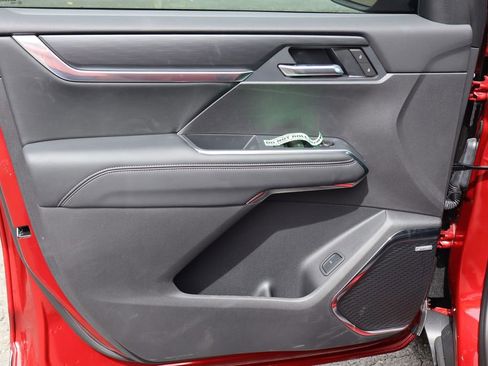 New 2026 GMC Acadia Elevation w/ Elevation Premium Package AWD/4WD image 11