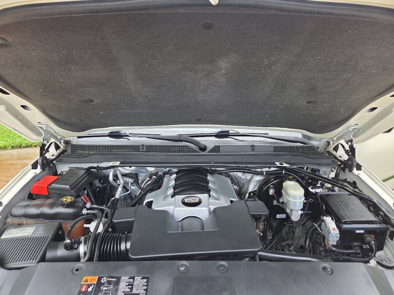 Used 2015 Cadillac Escalade Premium RWD image 23