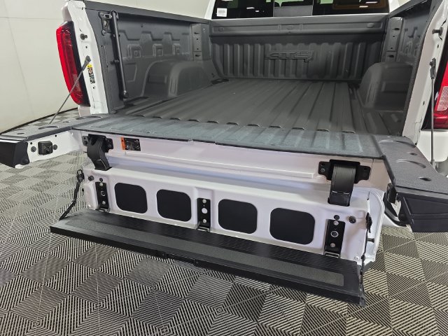 Used 2024 GMC Sierra 1500 AT4 w/ AT4 Preferred Package AWD/4WD image 16