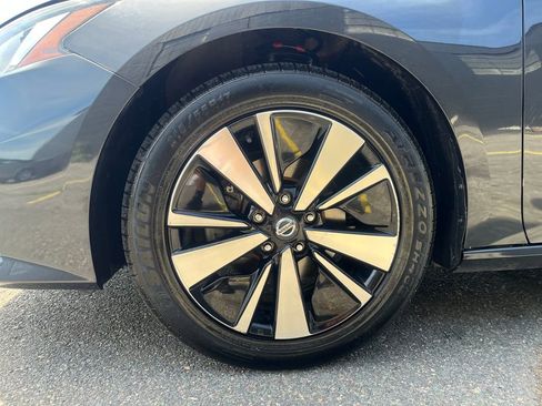 Used 2021 Nissan Altima 2.5 SV FWD image 10