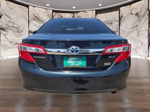 Used 2013 Toyota Camry XLE w/ Leather Pkg image 7