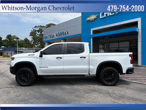 Used 2024 Chevrolet Silverado 1500 ZR2 w/ Technology Package AWD/4WD image 2