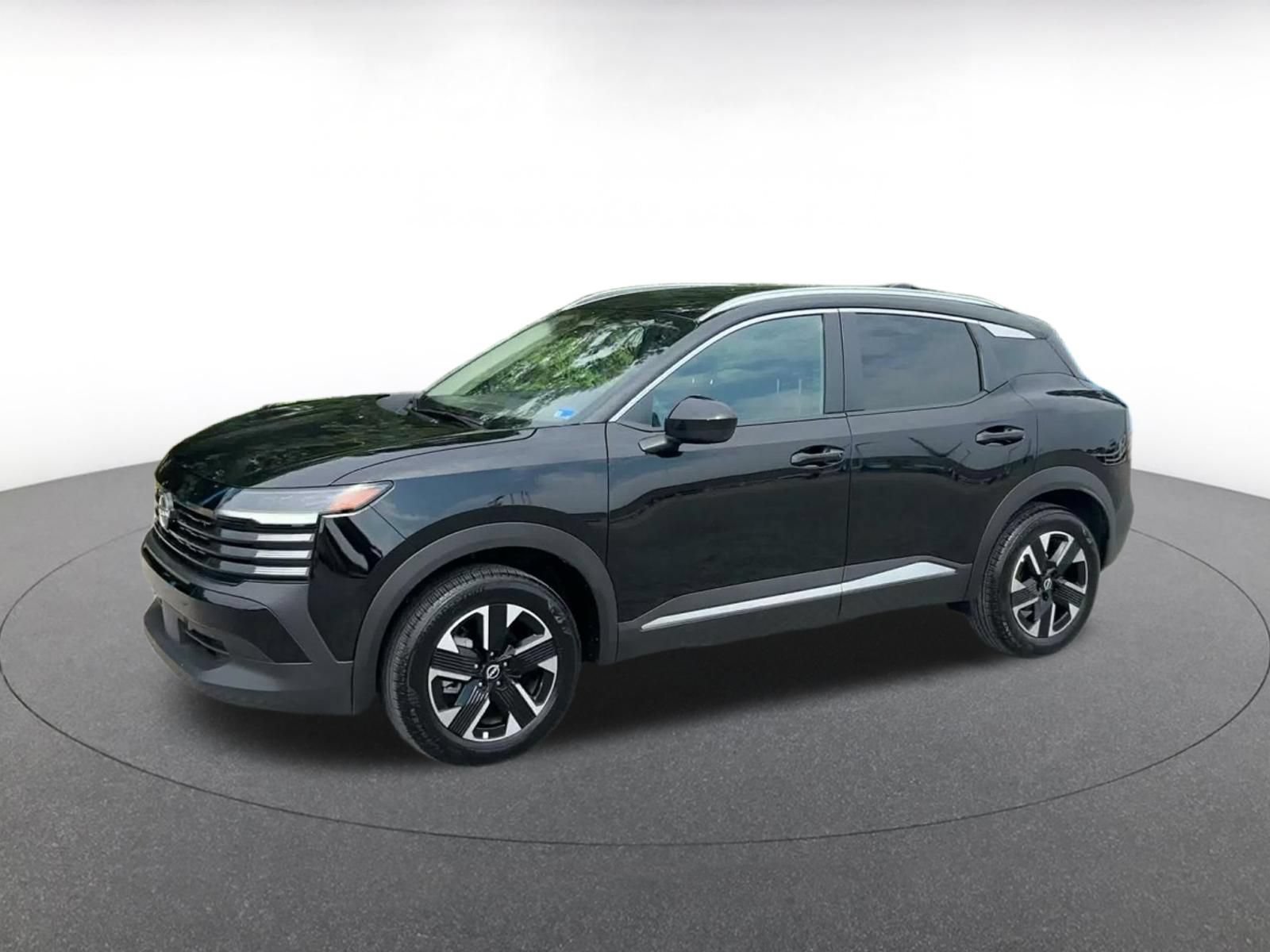 Used 2026 Nissan Kicks SV w/ Cold Weather Package AWD/4WD image 7