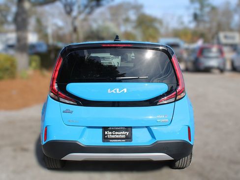 Certified 2025 Kia Soul EX image 8