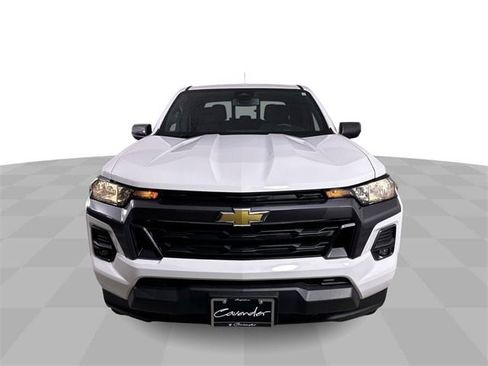 Used 2024 Chevrolet Colorado LT w/ LT Convenience Package II image 3