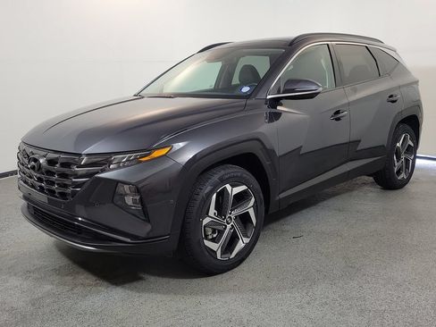 Used 2023 Hyundai Tucson Limited w/ Cargo Package AWD/4WD image 3