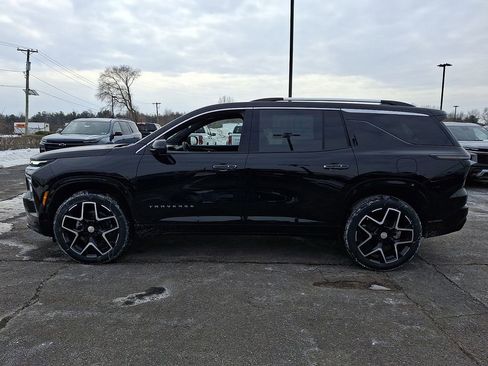New 2026 Chevrolet Traverse High Country w/ LPO, Floor Liner Package AWD/4WD image 5