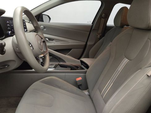 Used 2023 Hyundai Elantra SEL FWD image 17