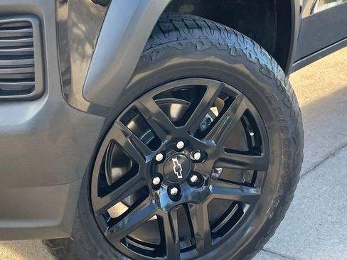 Used 2023 Chevrolet Colorado Trail Boss w/ Technology Package AWD/4WD image 9