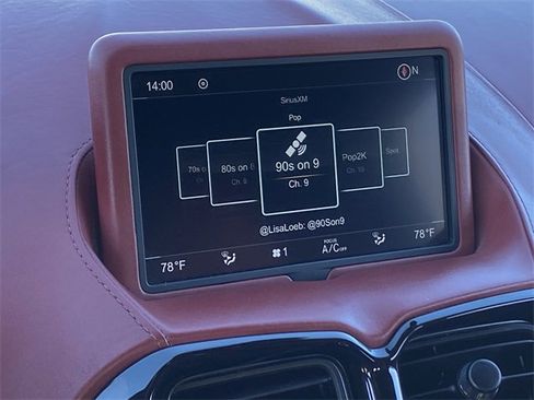 Used 2022 Aston Martin V8 Vantage Roadster image 12