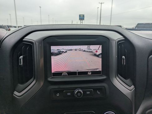 Used 2022 Chevrolet Silverado 1500 Custom image 17