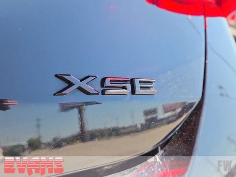 Used 2020 Toyota Avalon XSE w/ All Weather Liner Package FWD image 3