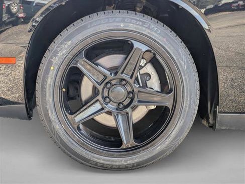 Used 2018 Dodge Challenger SXT w/ Super Sport Group (SS/T) image 23