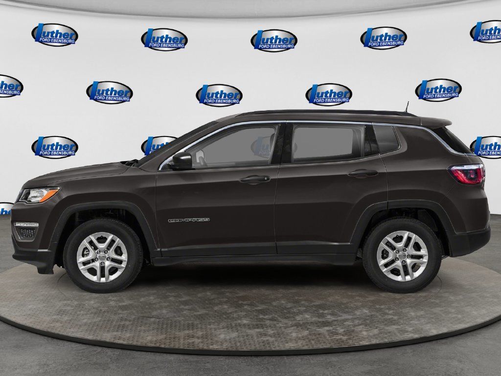 Used 2021 Jeep Compass Latitude w/ Sun and Sound Group FWD image 3