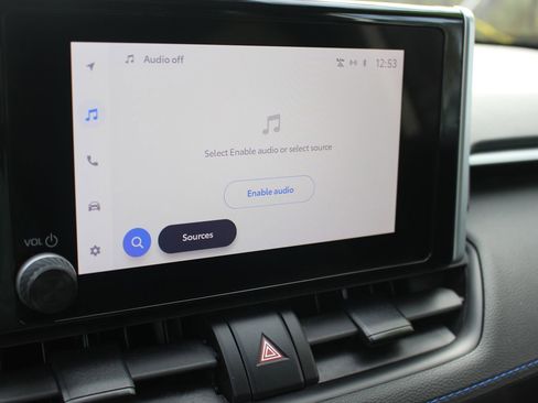 Used 2023 Toyota RAV4 SE image 29