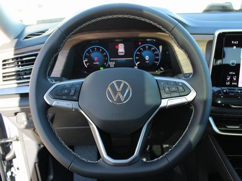 Certified 2026 Volkswagen Atlas SE image 11