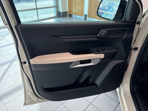 Used 2025 Ford Ranger XLT w/ FX4 Off-Road Package image 12