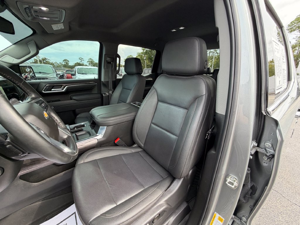 Used 2026 Chevrolet Silverado 1500 LTZ w/ Z71 Off-Road Package AWD/4WD image 8