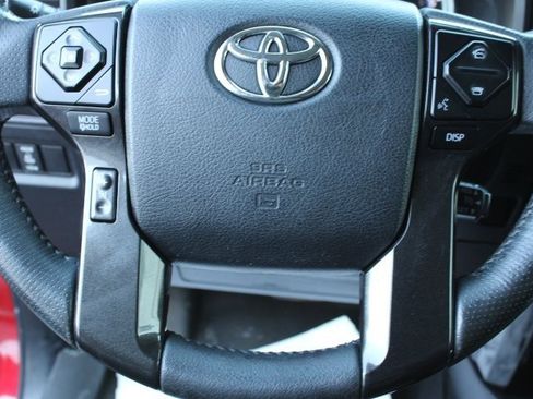 Certified 2018 Toyota 4Runner TRD Off-Road Premium image 12