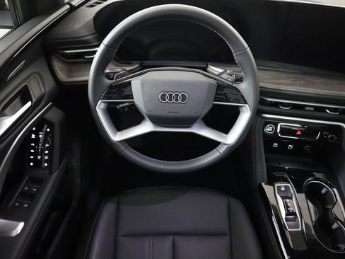 Used 2025 Audi Q5 Premium Plus image 11