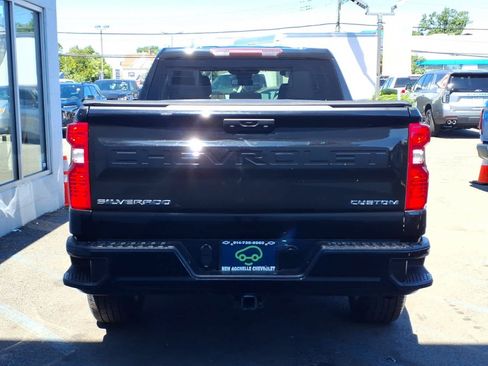Used 2023 Chevrolet Silverado 1500 Custom AWD/4WD image 5