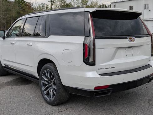 Used 2021 Cadillac Escalade ESV Sport w/ Driver Assist Tech Package AWD/4WD image 7