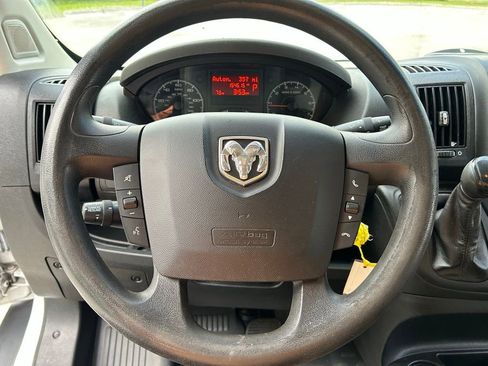 Used 2018 RAM ProMaster 2500 w/ Interior Convenience Group image 11