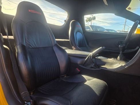 Used 2002 Chevrolet Corvette Z06 w/ Memory Pkg image 13