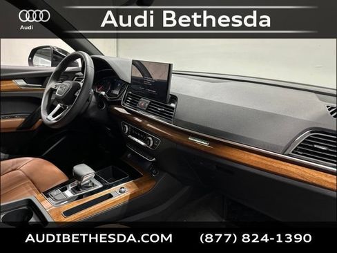 Certified 2023 Audi Q5 2.0T Premium w/ Convenience Package AWD/4WD image 11